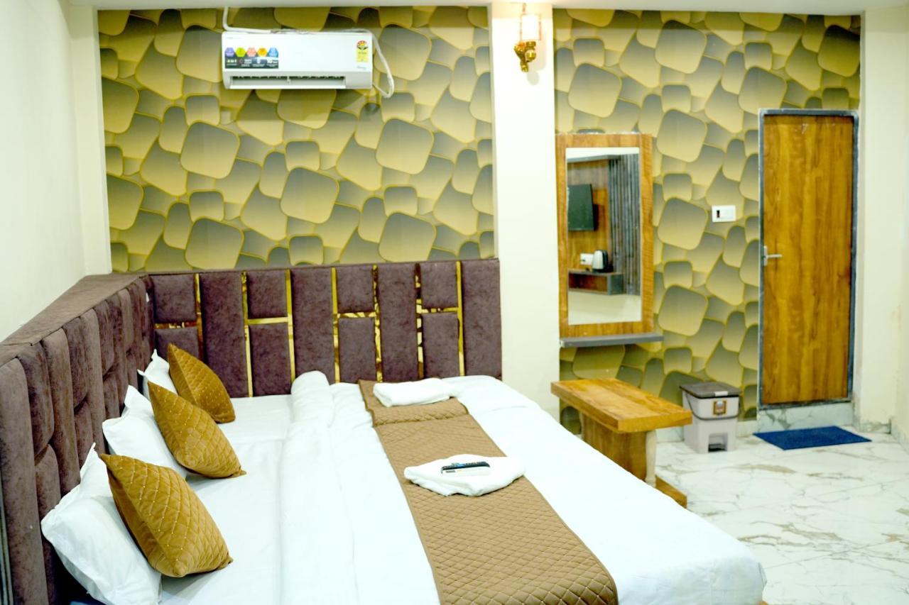 אויאיין Hotel Mahalok Palace מראה חיצוני תמונה
