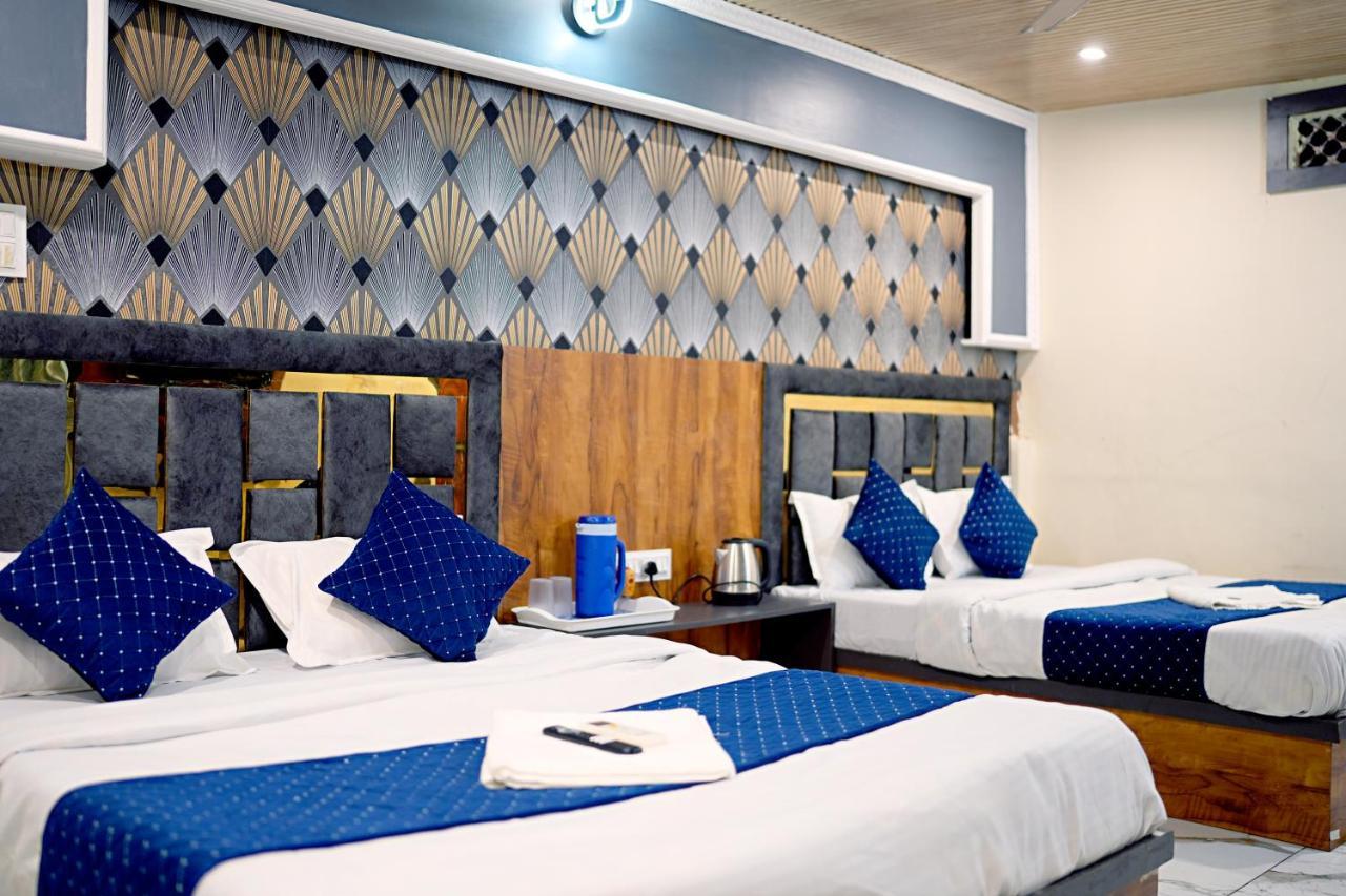 אויאיין Hotel Mahalok Palace מראה חיצוני תמונה