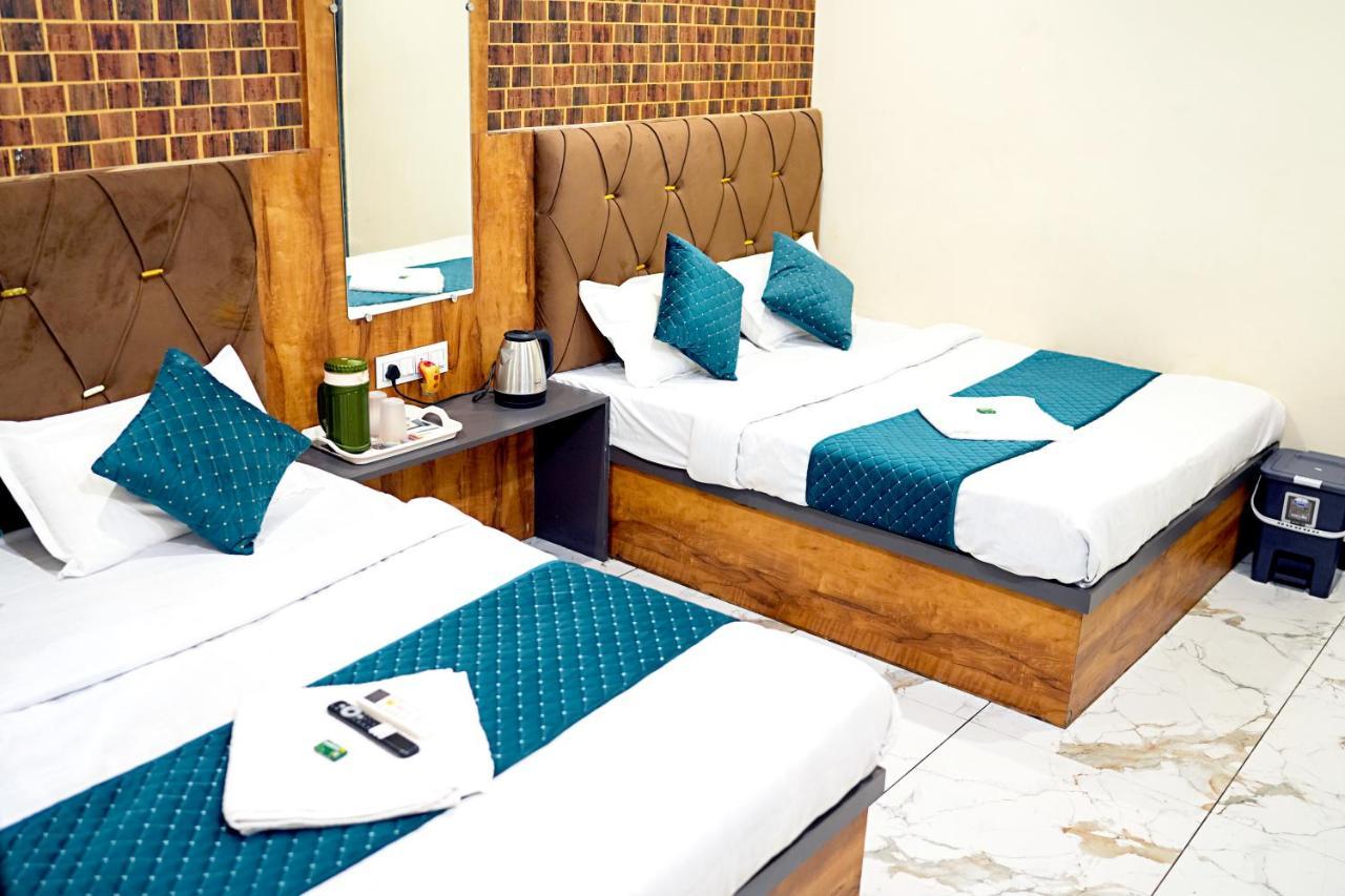 אויאיין Hotel Mahalok Palace מראה חיצוני תמונה