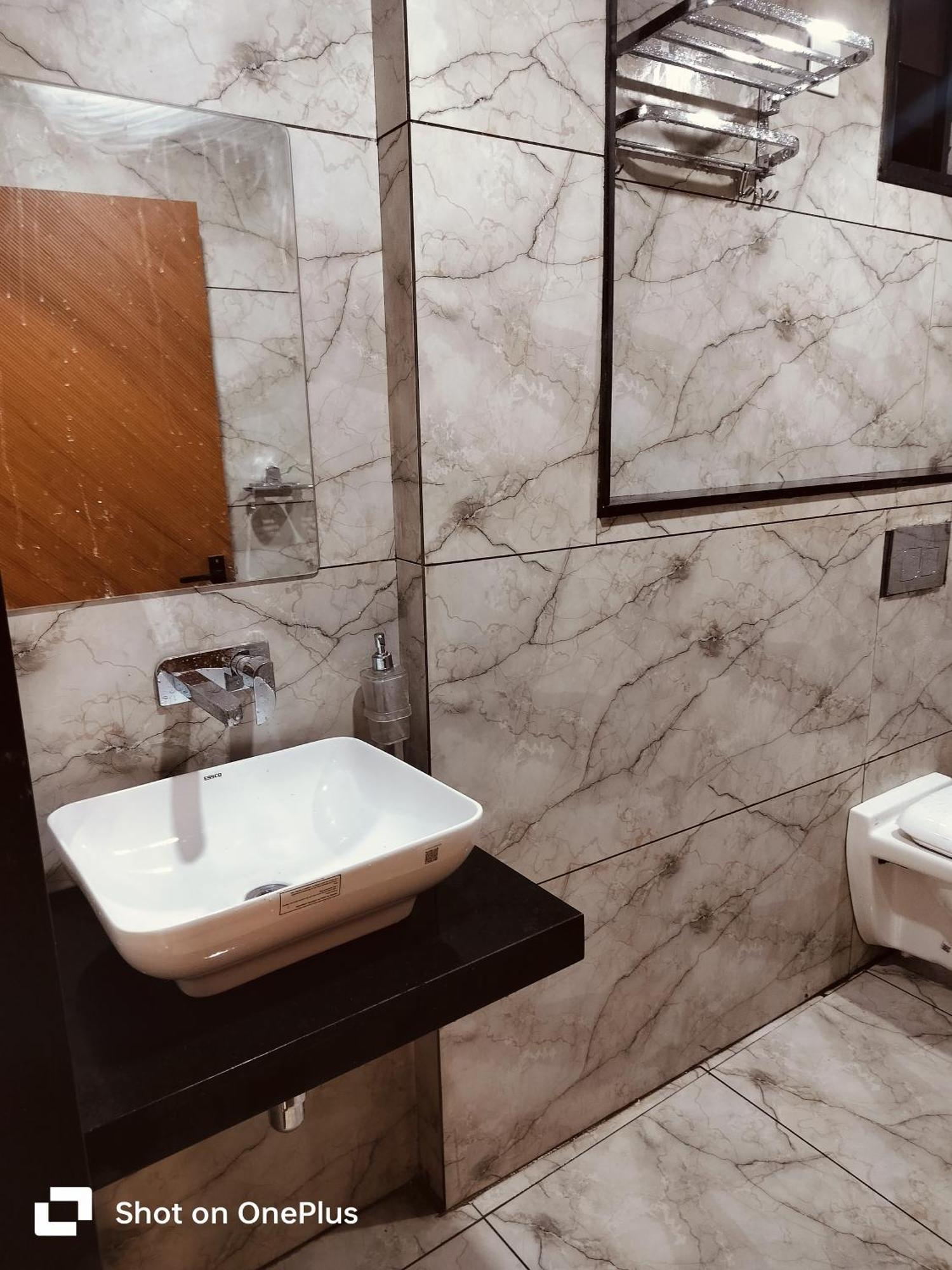 אויאיין Hotel Mahalok Palace מראה חיצוני תמונה